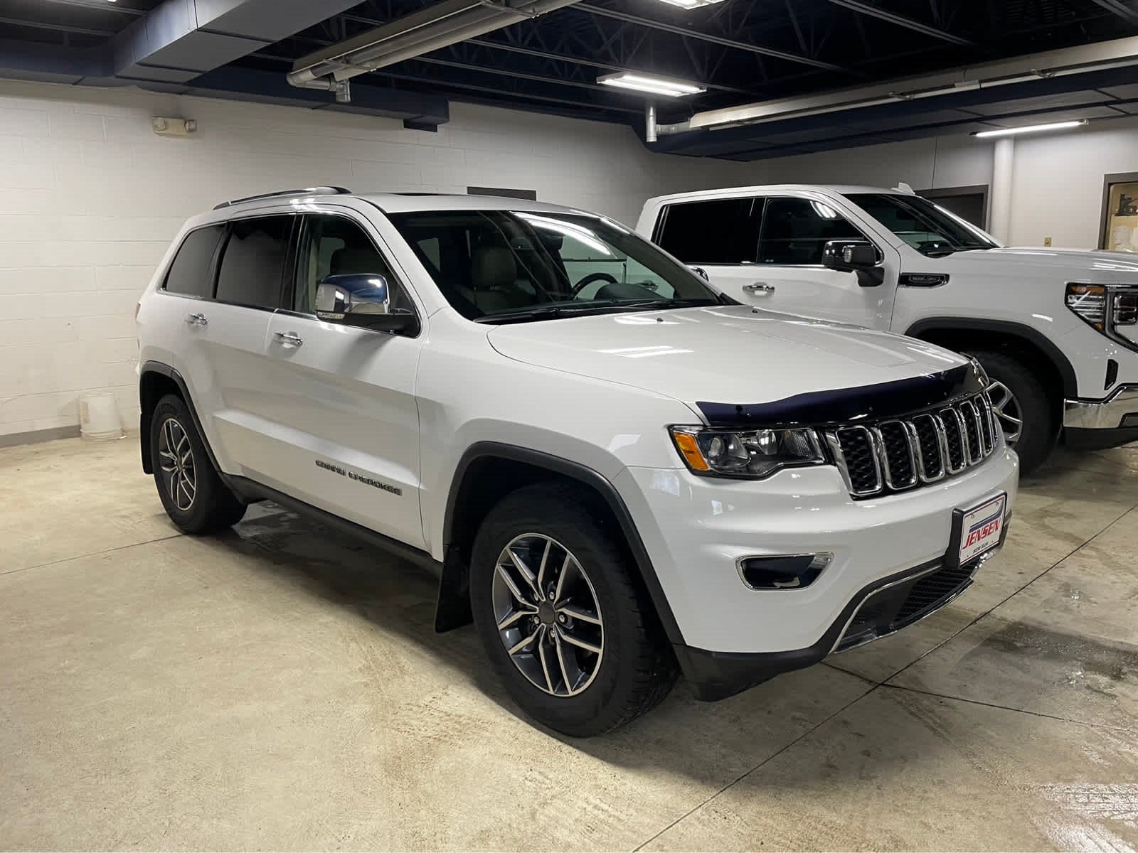 Certified 2020 Jeep Grand Cherokee Limited with VIN 1C4RJFBG5LC178491 for sale in New Ulm, Minnesota