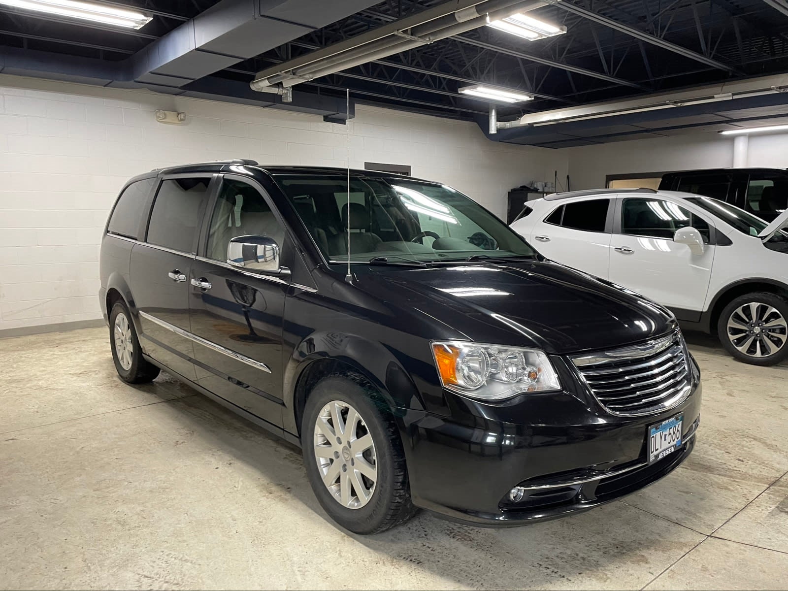 Used 2012 Chrysler Town & Country Touring-L with VIN 2C4RC1CG7CR415906 for sale in New Ulm, Minnesota