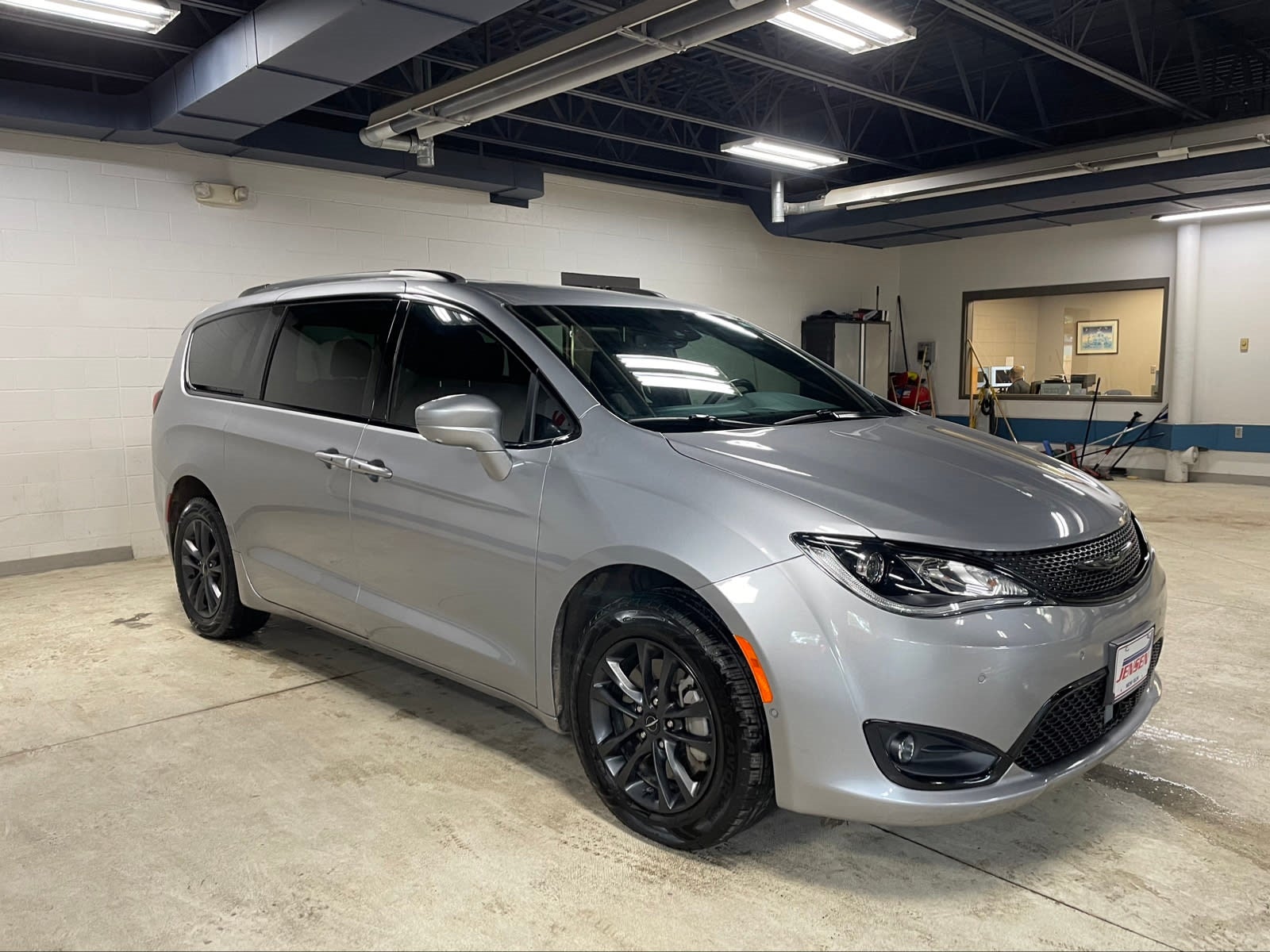Certified 2020 Chrysler Pacifica AWD LAUNCH EDITION with VIN 2C4RC3BG8LR288516 for sale in New Ulm, Minnesota